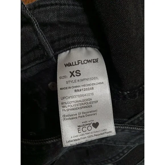 WALLFLOWER SHORTALLS Jeans Womens XS BLACK Preowned  Denim Shorts - Picture 6 of 8